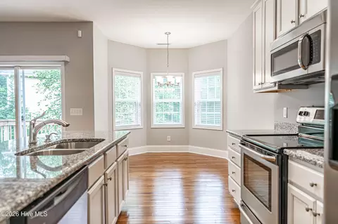 Kitchen - 8 Pierce Pl, Pinehurst, NC 28374 photo 2 of 2