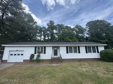 2291 Trinity Club Dr, Kinston, NC 28504