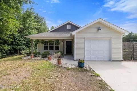 9171 Arden Rd NE, Leland, NC 28451