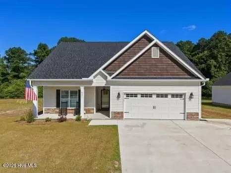 821 Fairway Rd, Ayden, NC 28513