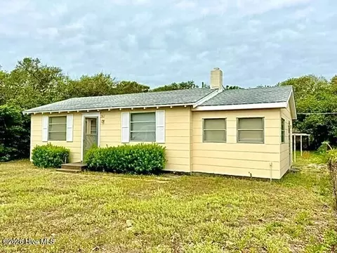 130 S Fourth Ave, Kure Beach, NC 28449