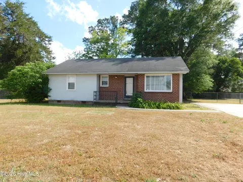 417 Fairley T St, Laurinburg, NC 28352