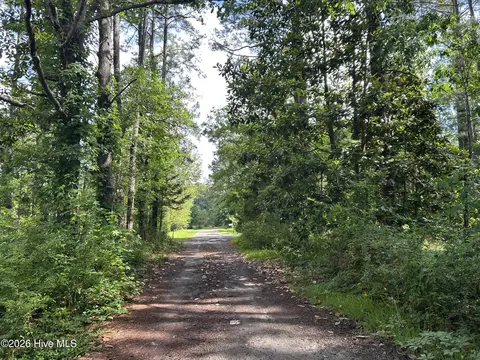 142 High Bluff Trl, Hubert, NC 28539