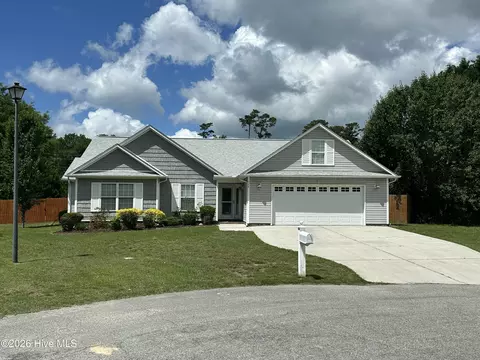 506 Compass Ct, Sneads Ferry, NC 28460