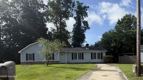 714 Conifer Cir, Jacksonville, NC 28540