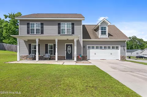 100 Tupelo Ct, Jacksonville, NC 28546