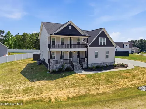 69 Red Rocks Cir, Benson, NC 27504