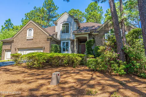 11 Squires Ln, Pinehurst, NC 28374