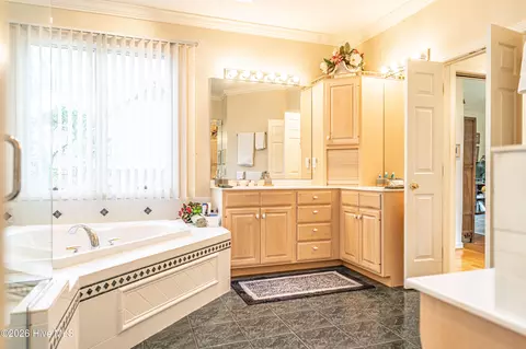 Bath - 11 Squires Ln, Pinehurst, NC 28374 photo 1 of 12