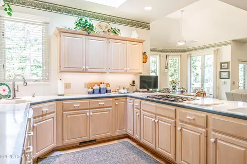 Kitchen - 11 Squires Ln, Pinehurst, NC 28374 photo 3 of 5