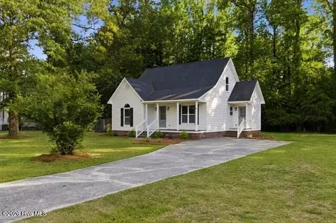 127 Hillingdale Dr, Washington, NC 27889