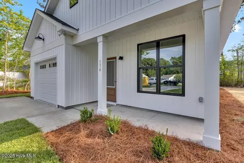 Exterior - 302 Pine Ct, Hampstead, NC 28443 photo 1 of 3