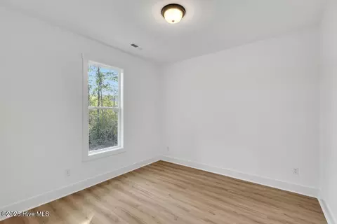 Bedroom - 302 Pine Ct, Hampstead, NC 28443 photo 2 of 3