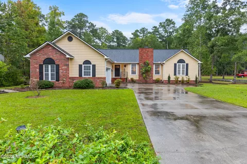 50 Country Club Dr, Shallotte, NC 28470