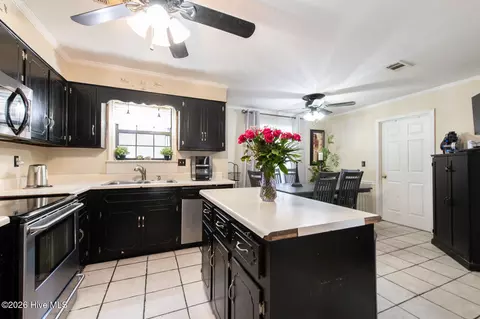 Kitchen - 3466 Mcalpine Dr, Augusta, GA 30906 photo 2 of 2