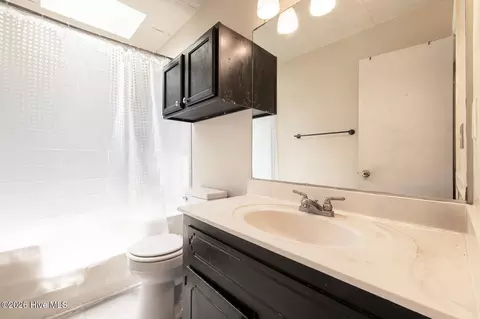 Bath - 3466 Mcalpine Dr, Augusta, GA 30906 photo 1 of 2