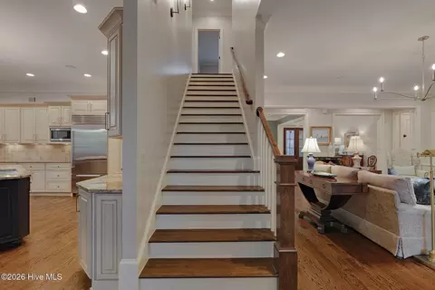 Entry Way - 601 Creekwind Ct, Evans, GA 30809 photo 5 of 7