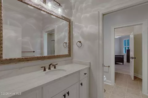 Bath - 601 Creekwind Ct, Evans, GA 30809 photo 6 of 12