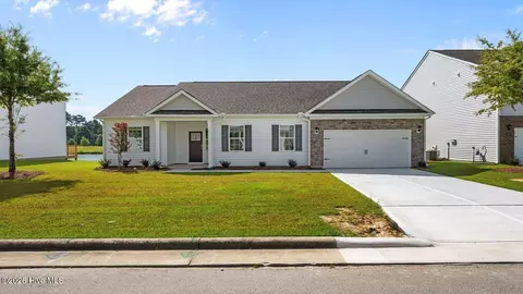 253 Lake Tyler Dr, New Bern, NC 28560