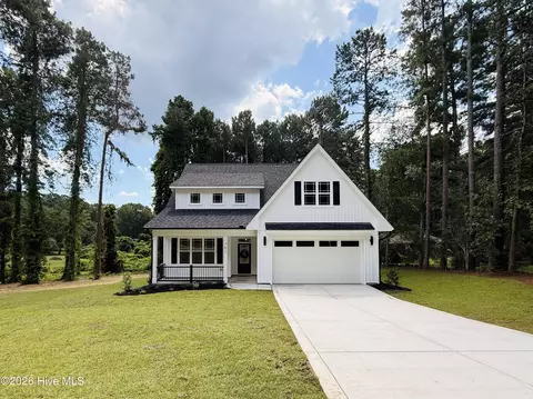 701 Sunset Dr, Carthage, NC 28327