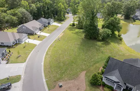 111 Firethorn Cir, Wallace, NC 28466 photo 3