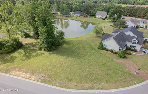 111 Firethorn Cir, Wallace, NC 28466