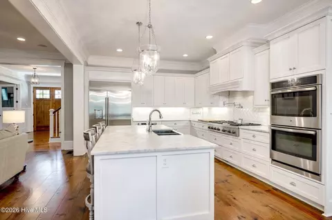 Kitchen - 1024 Peninsula Crossing Xing, Evans, GA 30809 photo 4 of 6