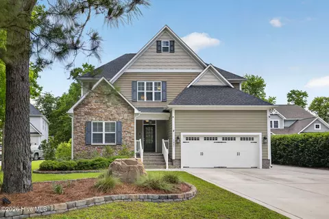 1047 Grandview Dr, Hampstead, NC 28443