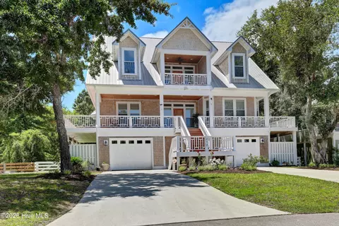 213 Oak Outlook Way, Carolina Beach, NC 28428