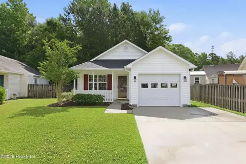 227 Forest Park Dr, New Bern, NC 28562