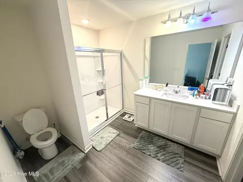 Bath - 3511 Walker Dr W #E, Wilson, NC 27893 photo 2 of 3