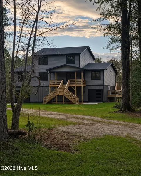 2714 Whitestocking Rd, Burgaw, NC 28425