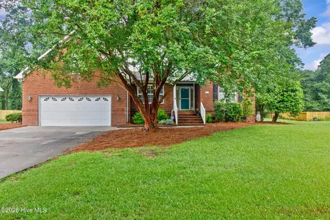 112 Barkside Ln, New Bern, NC 28562