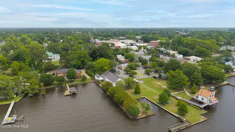 111 W Water St, Edenton, NC 27932