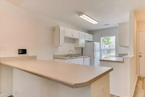 Kitchen - 6009 Sanibel Dr, Augusta, GA 30909 photo 1 of 7