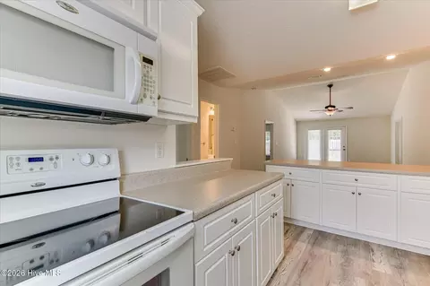 Kitchen - 6009 Sanibel Dr, Augusta, GA 30909 photo 7 of 7
