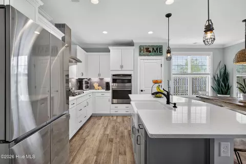 Kitchen - 166 N Passerine Path, Hampstead, NC 28443 photo 2 of 4