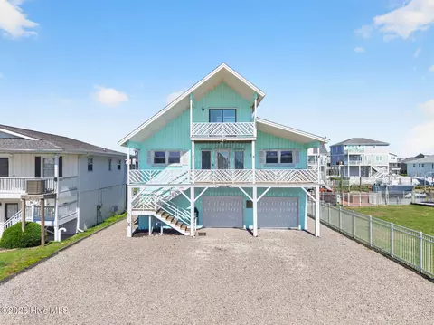 124 Starfish Dr, Holden Beach, NC 28462