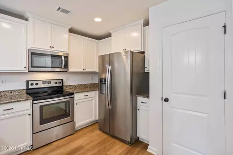 Kitchen - 3916 Harper Franklin Ave, Augusta, GA 30909 photo 4 of 5