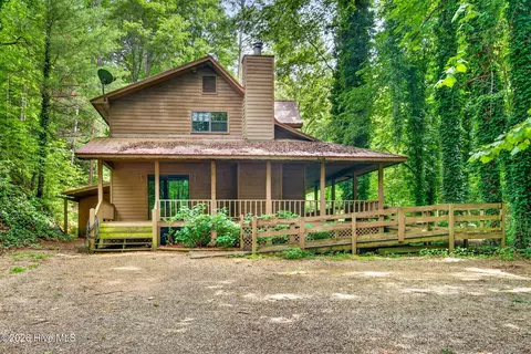 200 Pine Ln, Murphy, NC 28906