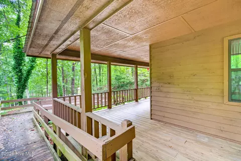 Exterior - 200 Pine Ln, Murphy, NC 28906 photo 4 of 9