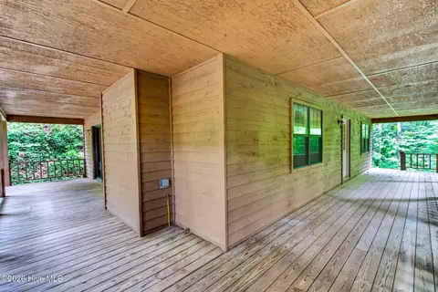 Exterior - 200 Pine Ln, Murphy, NC 28906 photo 3 of 9