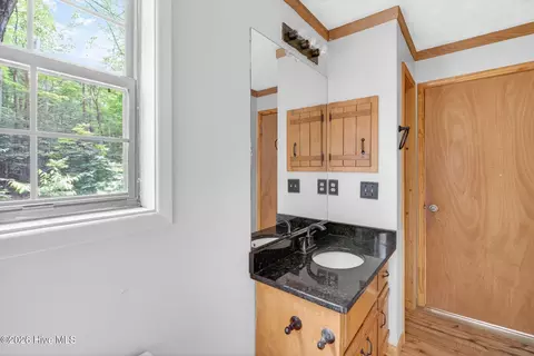 Bath - 200 Pine Ln, Murphy, NC 28906 photo 4 of 5