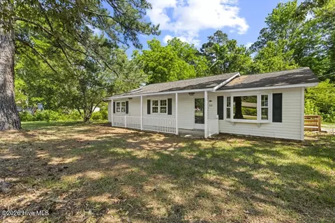 2113 N Parker Rd, Jacksonville, NC 28546