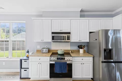 Kitchen - 1305 Wickham Ct, Evans, GA 30809 photo 2 of 4
