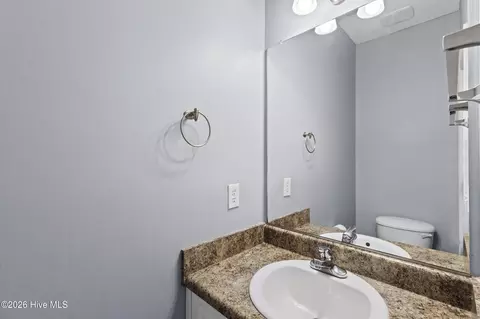 Bath - 1305 Wickham Ct, Evans, GA 30809 photo 3 of 4