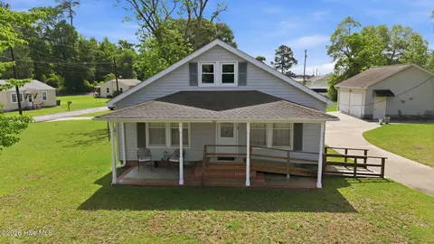 Exterior - 46 Elizabeth Ave, Chocowinity, NC 27817 photo 2 of 8