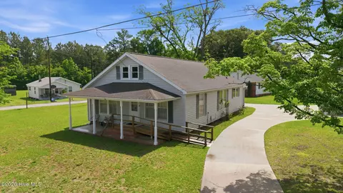 46 Elizabeth Ave, Chocowinity, NC 27817