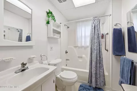 Bath - 46 Elizabeth Ave, Chocowinity, NC 27817 photo 2 of 2