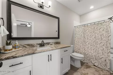 Bath - 503 River Oaks Ln, Evans, GA 30809 photo 3 of 3